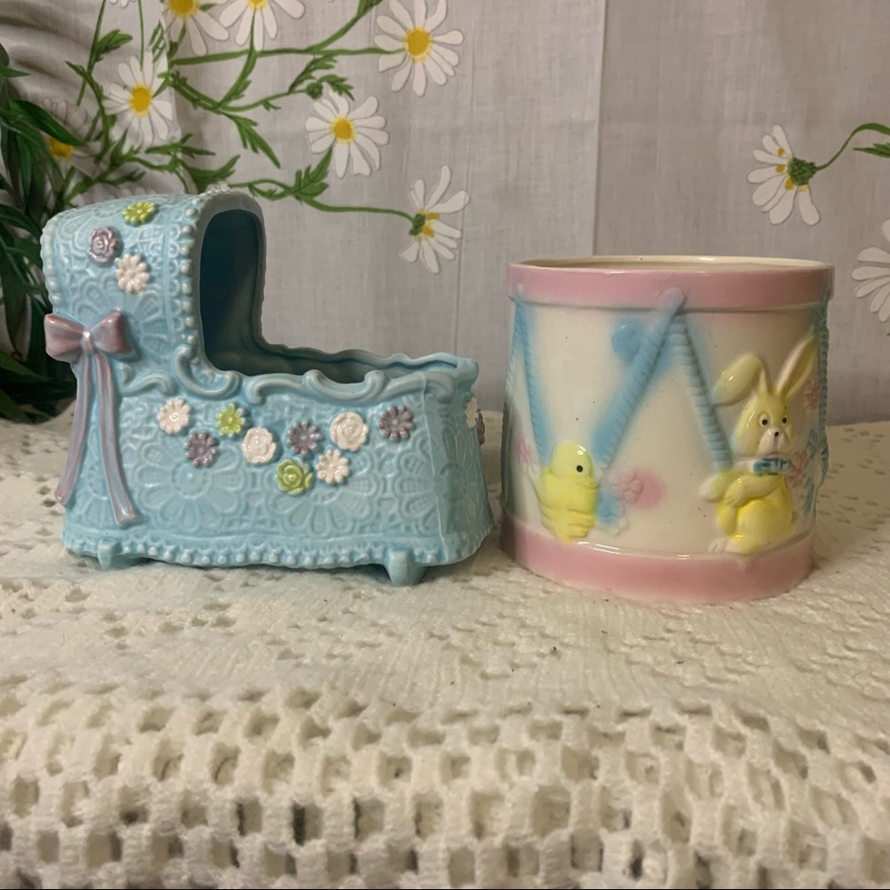 Vintage 60s pastel blue bassinet drum baby planter - Picture 5 of 7
